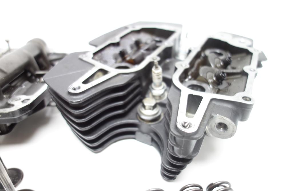 Preview: Yamaha MT01 MT 01 Zylinderkopf Kipphebel Ventile hinten