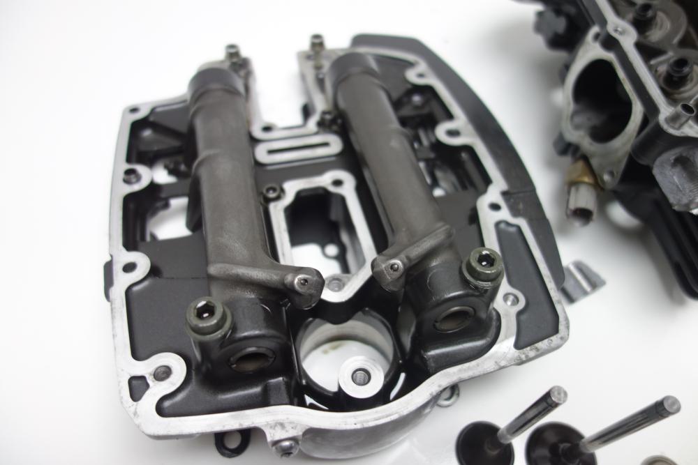 Yamaha MT01 MT 01 Zylinderkopf Kipphebel Ventile vorne