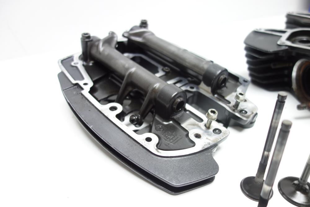 Yamaha MT01 MT 01 Zylinderkopf Kipphebel Ventile vorne