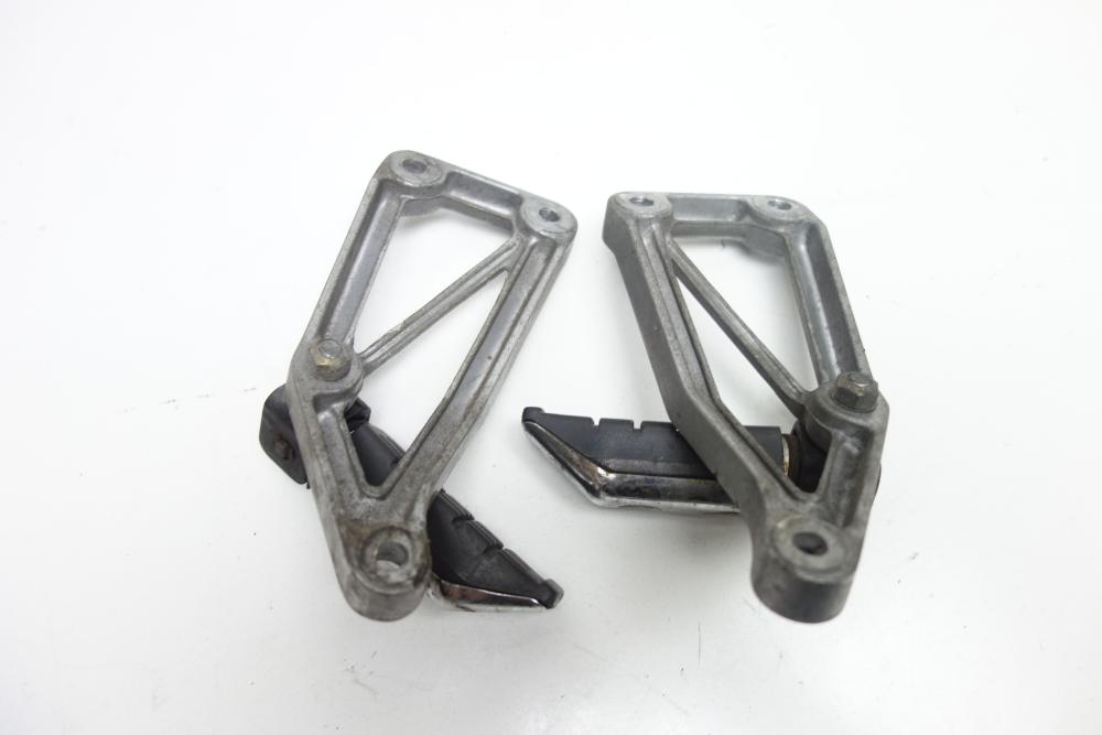 Moto Guzzi Nevada 750 Soziusfußraste Fußraste hinten rechts links