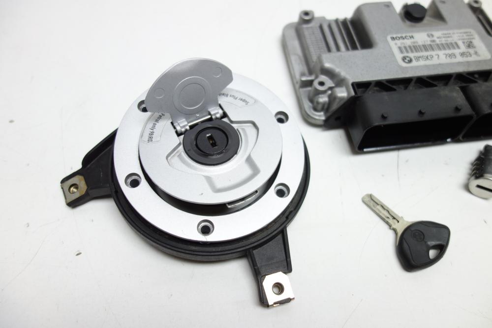 Preview: BMW K1200R K 1200 R Schlosssatz Schloss Tankdeckel CDI