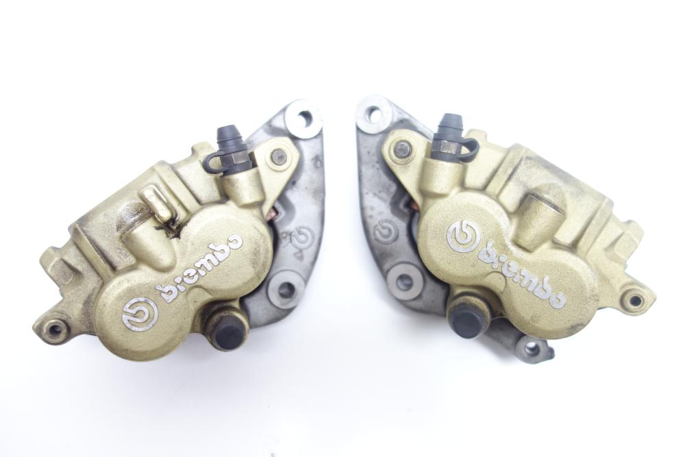 Moto Guzzi Quota 1100 Bremssattel Bremszange vorne rechts links