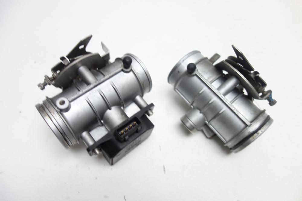 Preview: BMW R1100S R 1100 S Drosselklappe rechts links