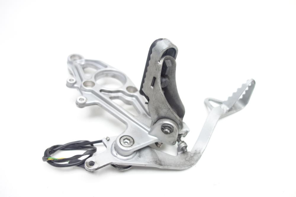 BMW R1150GS R 1150 GS Fahrerfußraste Fußraste rechts Bremspedal