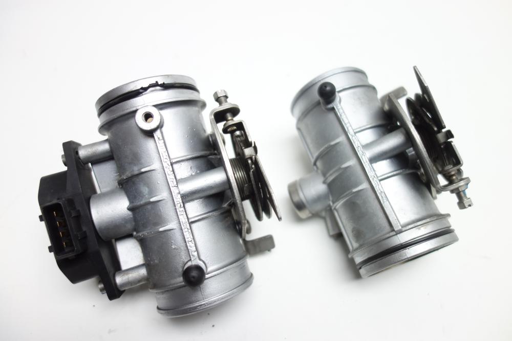 Preview: BMW R1150R R 1150 R Drosselklappe rechts links