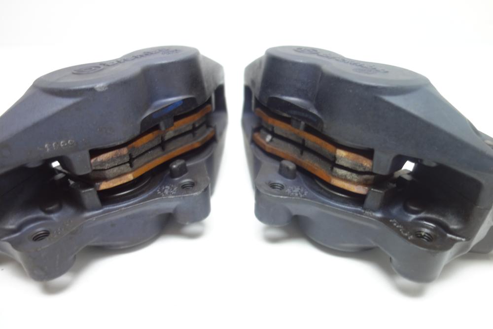BMW R1200GS R 1200 GS Bremssattel Bremszange vorne rechts links