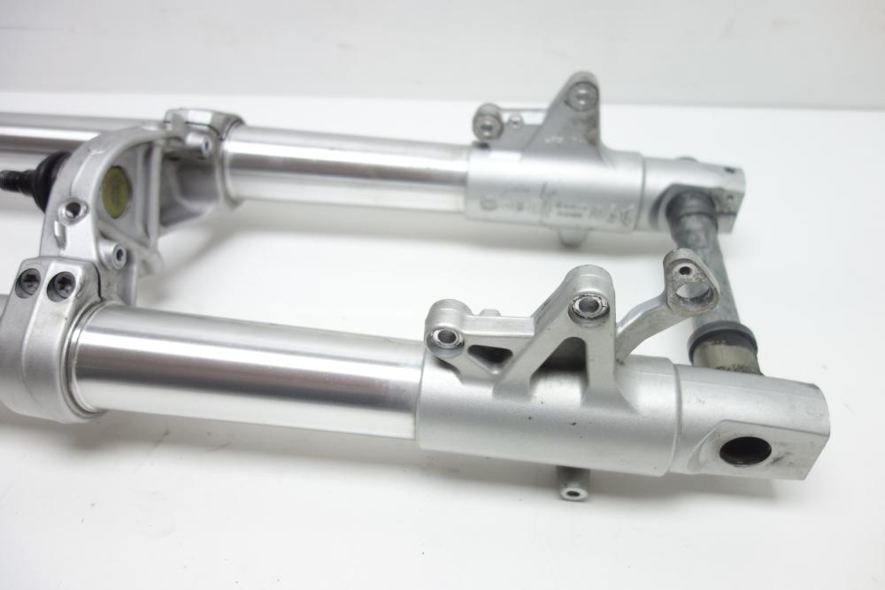 Preview: BMW R1200ST R 1200 ST Gabel Gabelholm Gabelbrücke