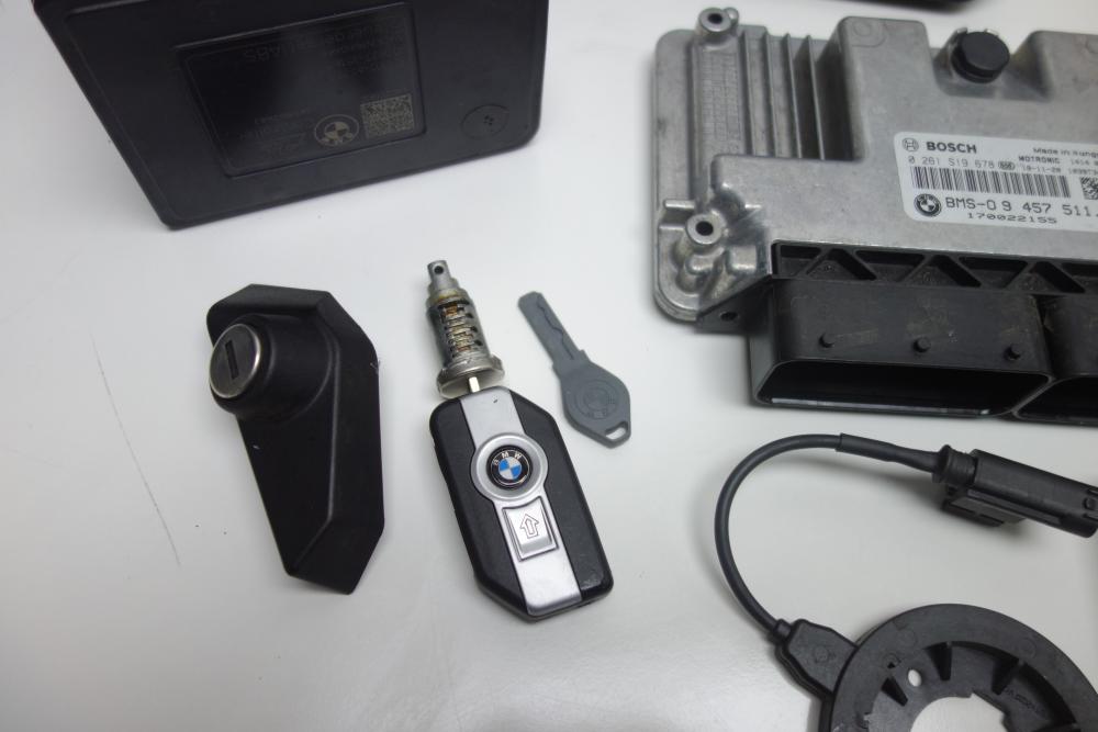 Preview: BMW R1250RS R 1250 RS TFT Cockpit Schlosssatz Schloss CDI ABS