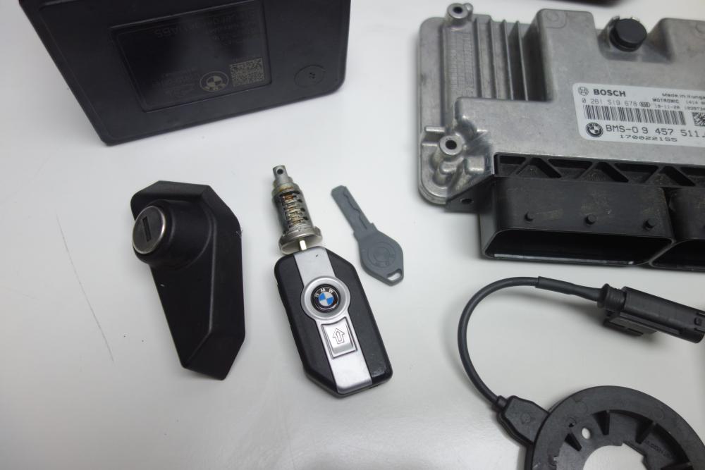 BMW R1250RS R 1250 RS TFT Cockpit Schlosssatz Schloss CDI ABS