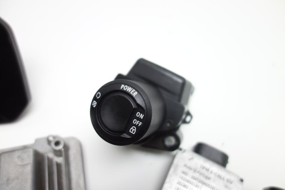 BMW R1250RS R 1250 RS TFT Cockpit Schlosssatz Schloss CDI ABS