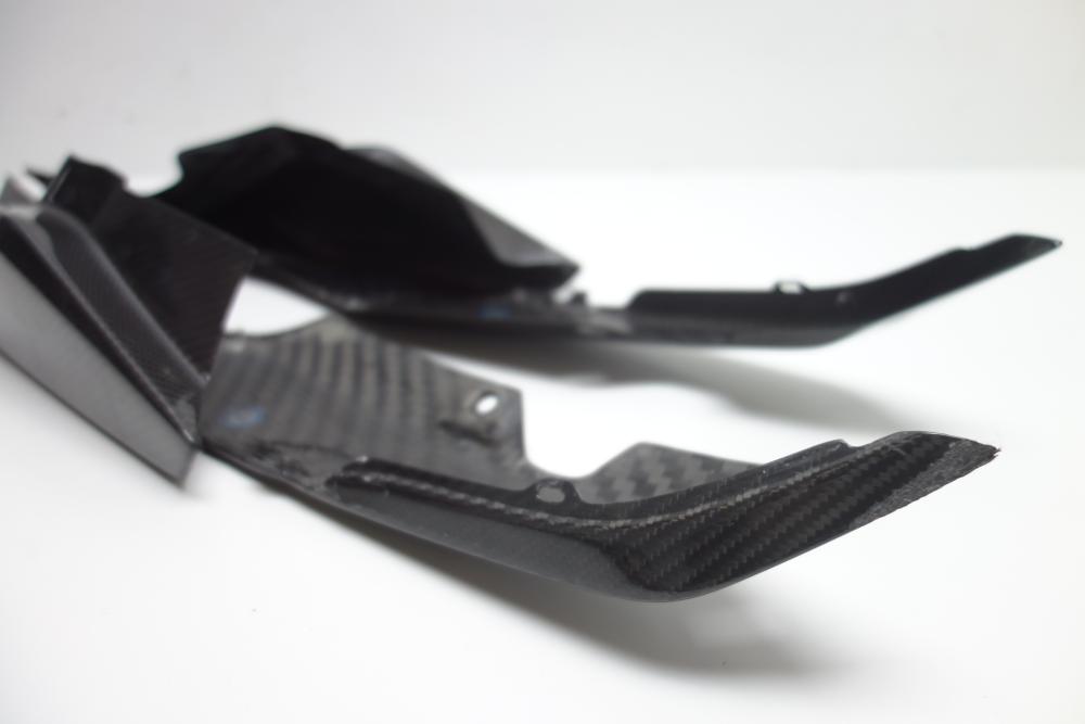 Preview: BMW R1250RS R 1250 RS Ilmberger Carbon Sitz Seitendeckel re li