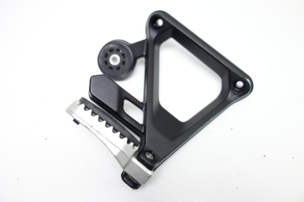 BMW R1300GS R 1300 GS Adventure Soziusfußraste Fußraste rechts