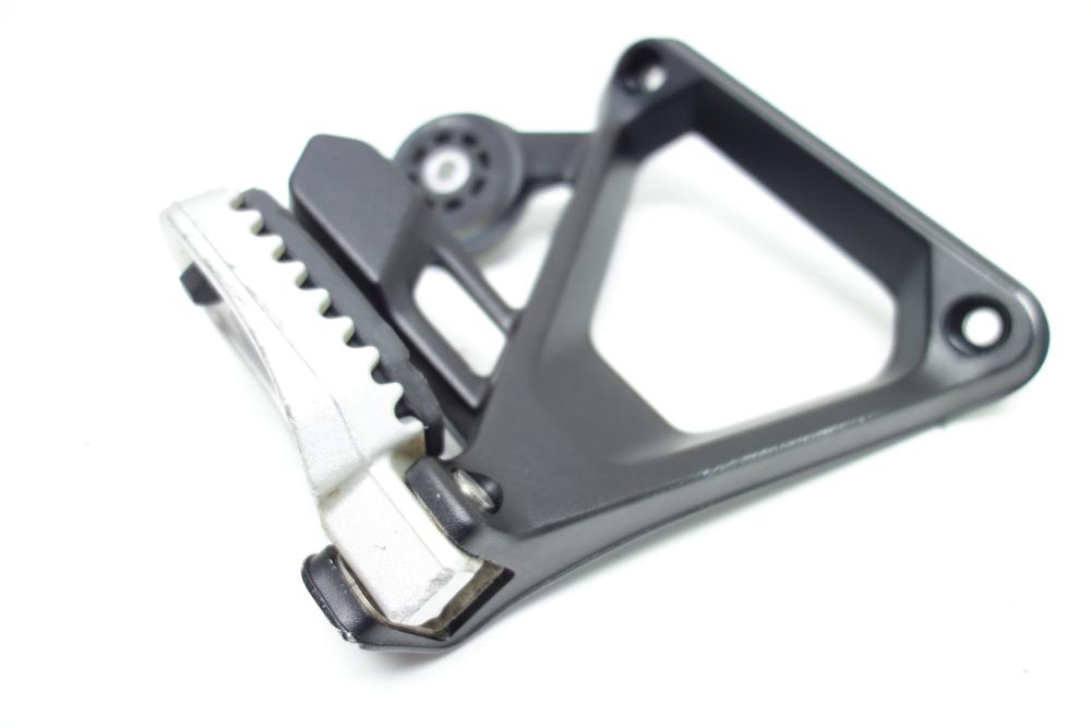 Preview: BMW R1300GS R 1300 GS Adventure Soziusfußraste Fußraste rechts