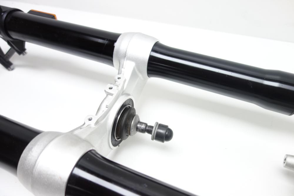 Preview: BMW R1300GS R 1300 GS Gabel Gabelholm Gabelbrücke