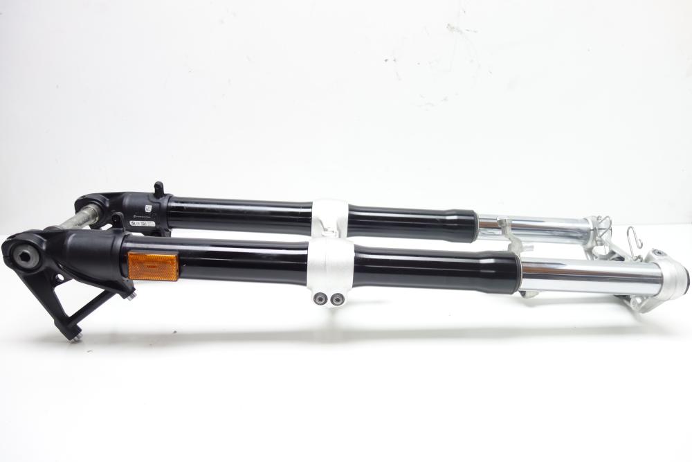 Preview: BMW R1300GS R 1300 GS Gabel Gabelholm Gabelbrücke
