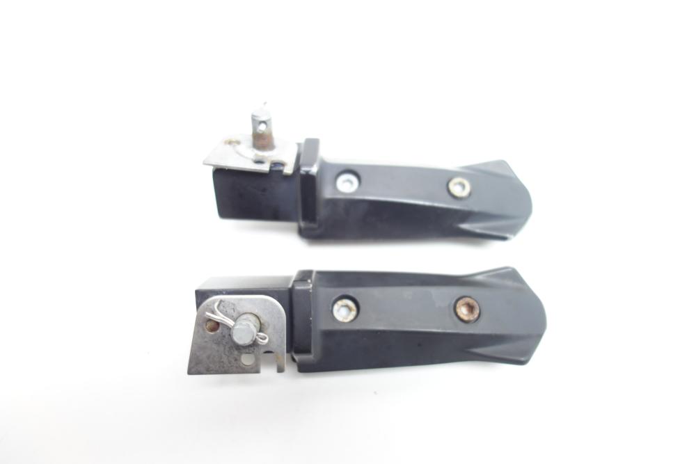 Preview: BMW F650CS F 650 CS Scarver Soziusfußrasten hinten rechts links