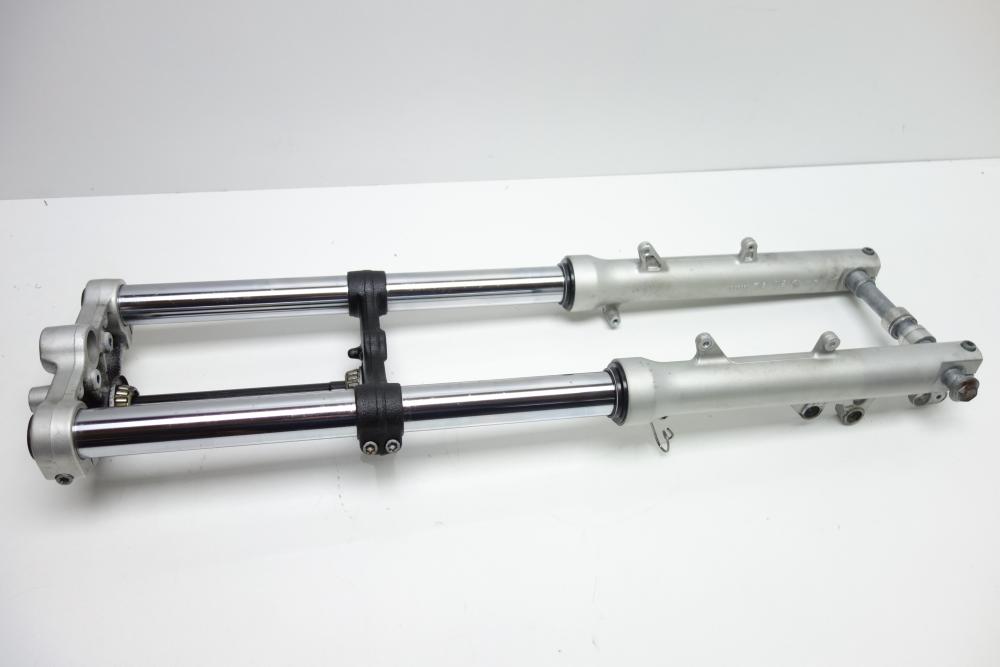 BMW F650CS F 650 CS Scarver Gabel Gabelholm Gabelbrücke