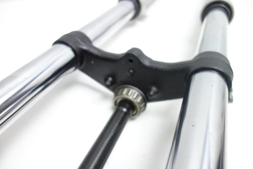 BMW F650CS F 650 CS Scarver Gabel Gabelholm Gabelbrücke