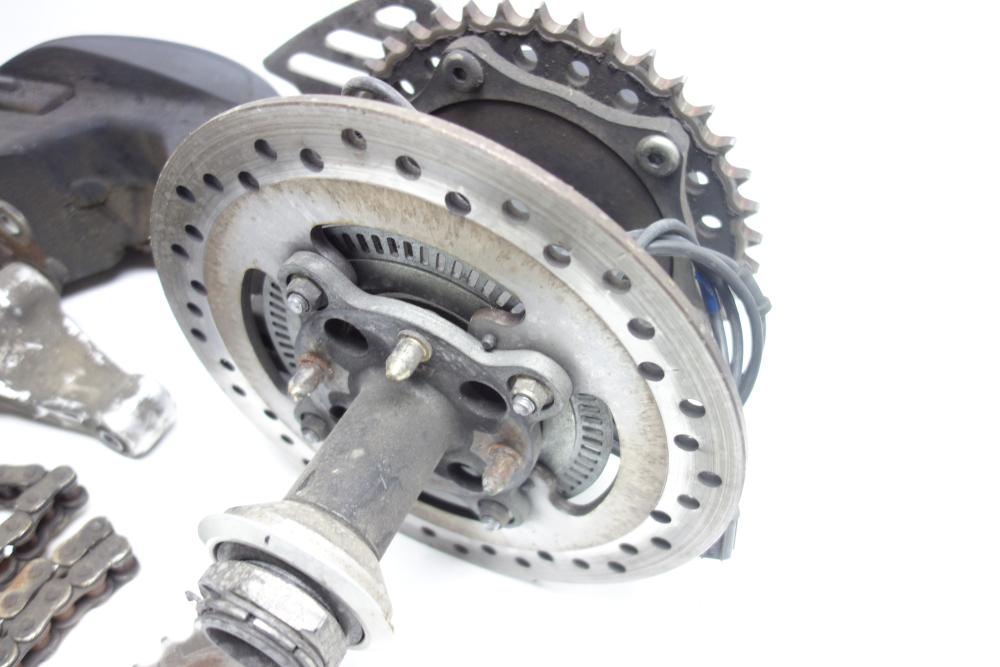 Triumph Sprint ST 1050 Schwinge Antrieb Kette Ritzel