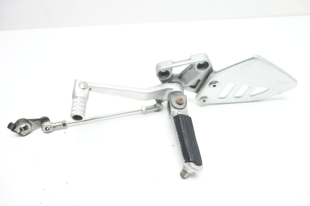 Suzuki SV 650 N Fußraste Fußrastenanlage links Schalthebel