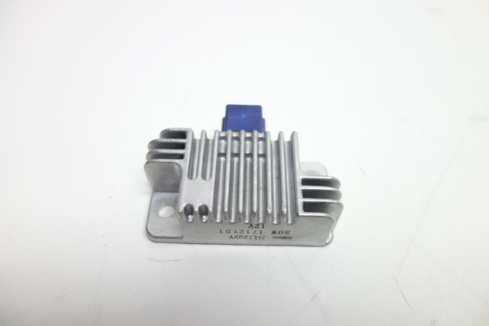 Preview: Yamaha DT80 RD75 TZR80 Spannungsregler NEU 30W-81960-60