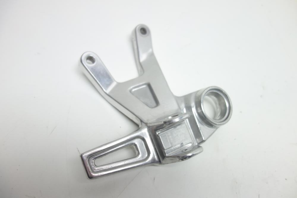 Yamaha FZR 1000 Fußrastenträger hinten NEU 2GH-2742L-00-00