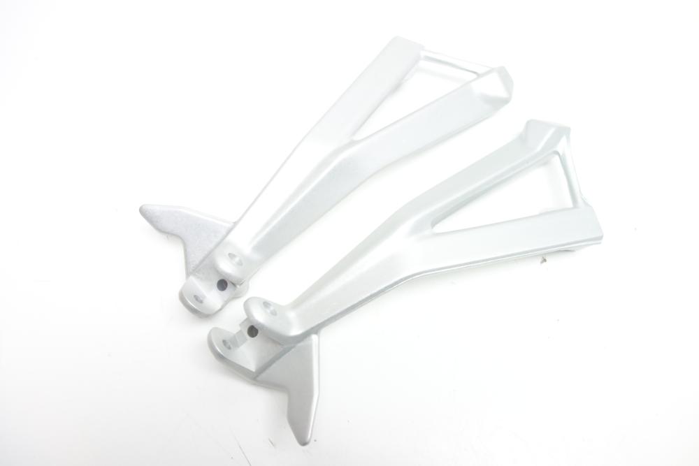 Ducati 848 1098 1198 Soziusfußrastenträger rechts links NEU