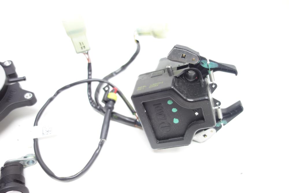 Ducati Diavel 1200 Schlosssatz Schloss Tankdeckel 59821222A