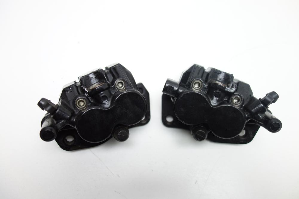 Triumph Tiger 900 T400 Bremssattel Bremszange vorne rechts links