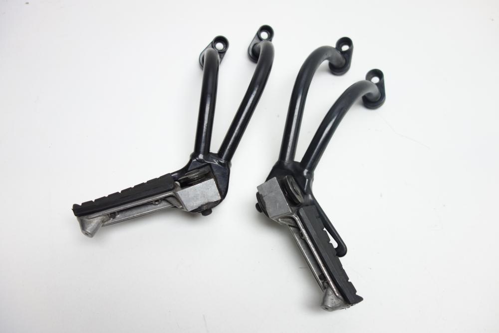 Triumph Tiger 900 T400 Soziusfußraste Fußraste hinten