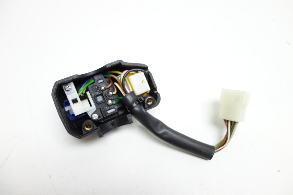 Preview: Yamaha Majesty 125 MBK YP 125 Lenkerschalter Armatur links NEU 52