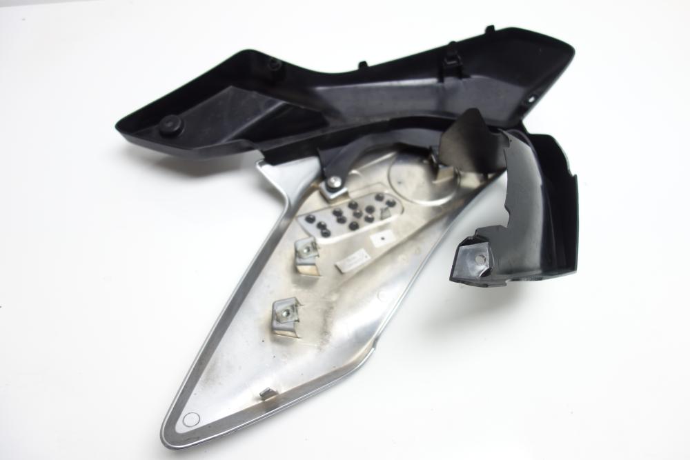 Preview: BMW R1200GS R 1200 GS LC K50 Kühlerverkleidung Blende rechts