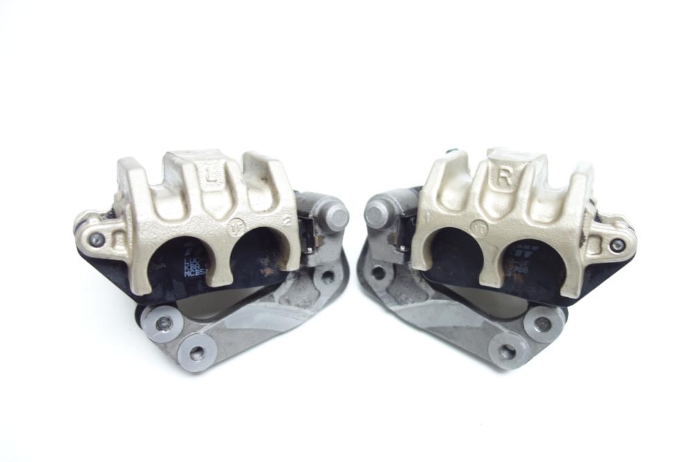 Triumph Tiger 800 XC Bremssattel Bremszange vorne rechts links