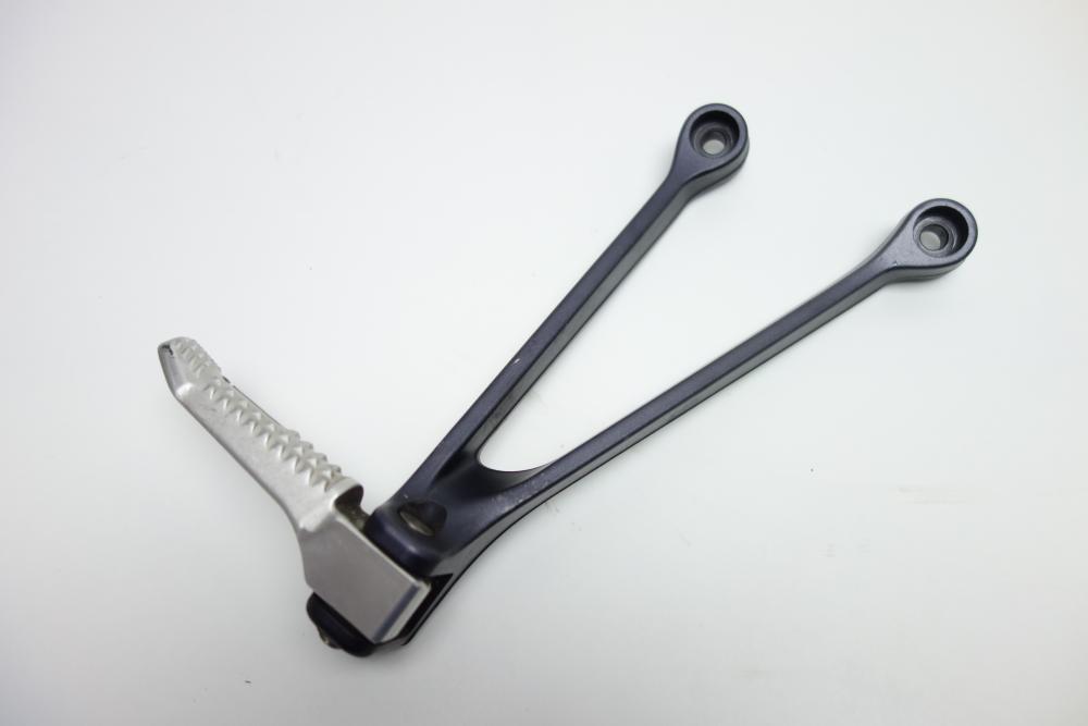 BMW S1000R S 1000 R Soziusfußrastenträger Fußraste rechts