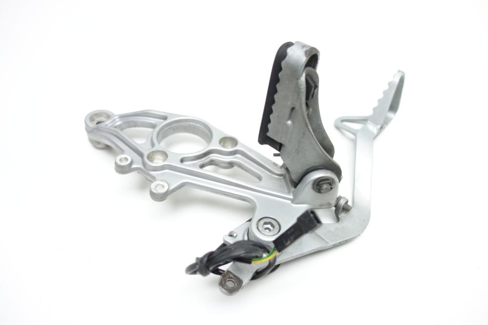 BMW R1150GS R 1150 GS Fußrastenträger Fußraste rechts Bremspedal