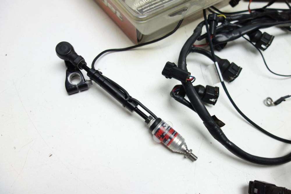 Preview: BMW K1200R K 1200 R S Dynojet Powercommander 3 Quickshifter