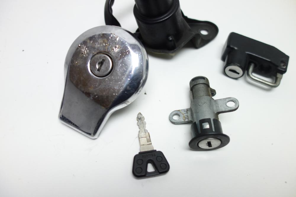 Preview: Yamaha XV 535 Virago Schloss Schlosssatz Tankdeckel