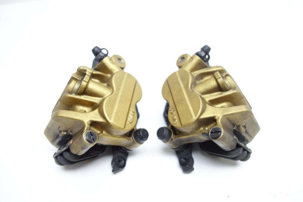 Triumph Street Triple 675 Bremssattel Bremszange vorne re li
