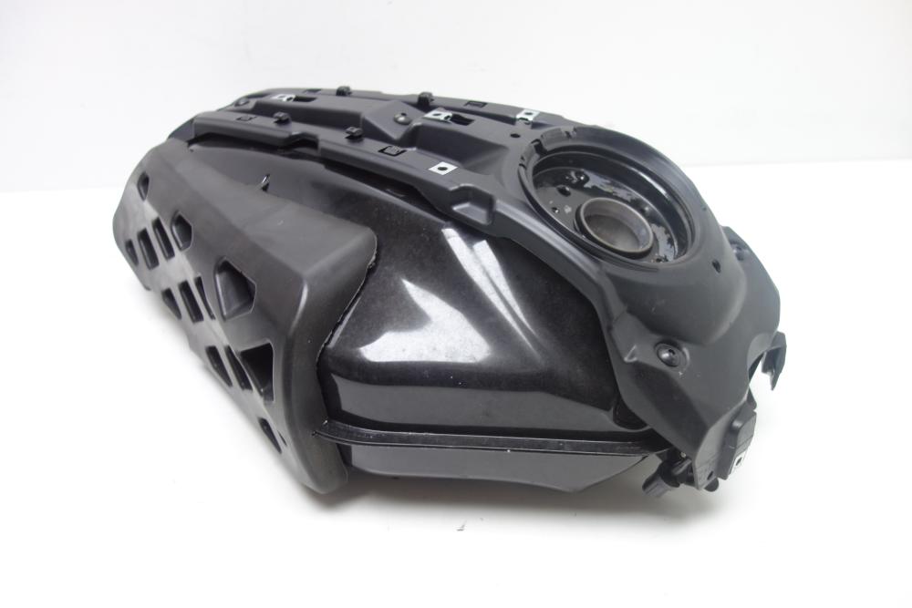 Preview: Yamaha XSR 700 Tank