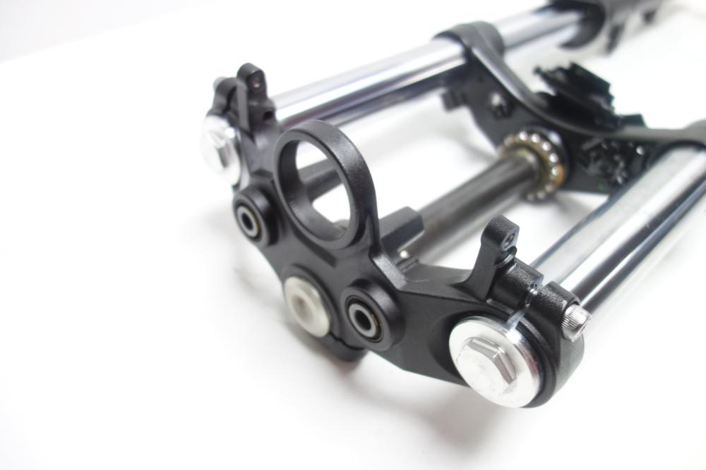Yamaha XSR 700 Gabel Gabelholm Gabelbrücke