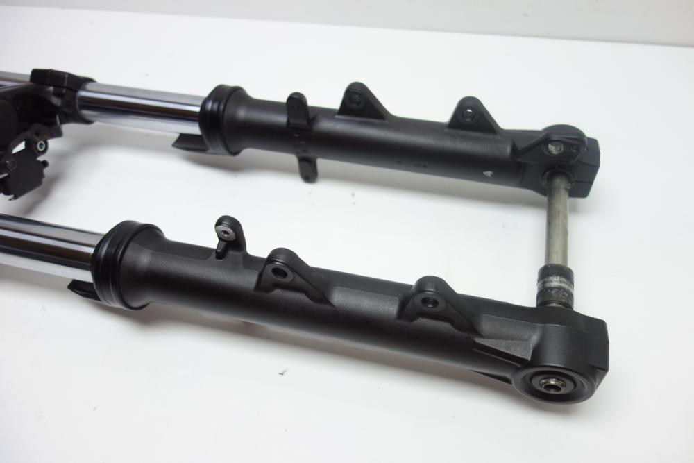 Yamaha XSR 700 Gabel Gabelholm Gabelbrücke