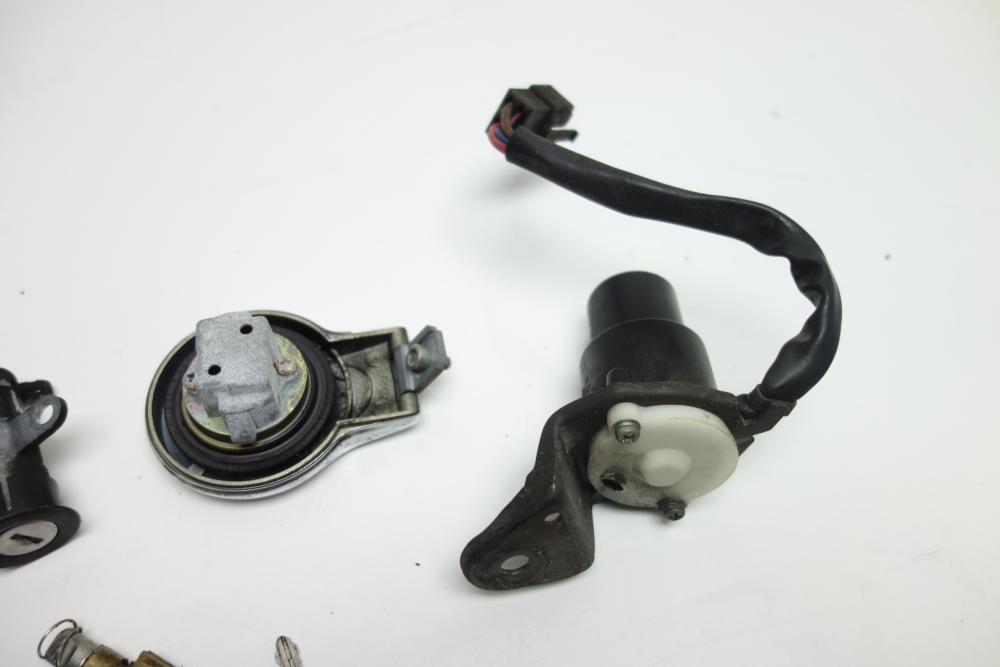 Preview: Yamaha XV 535 Virago Schlosssatz Schloss Tankdeckel