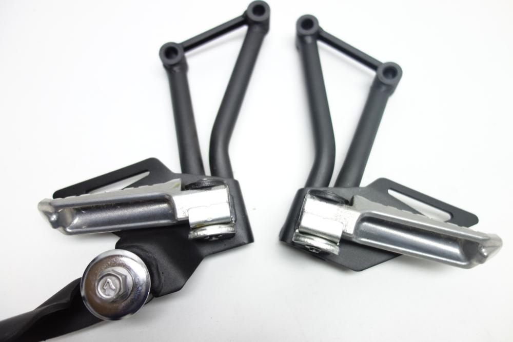 Preview: Kawasaki Z125 Z 125 Soziusfußraste Fußraste hinten rechts links