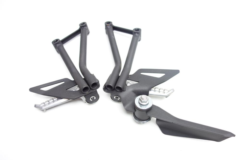 Preview: Kawasaki Z125 Z 125 Soziusfußraste Fußraste hinten rechts links