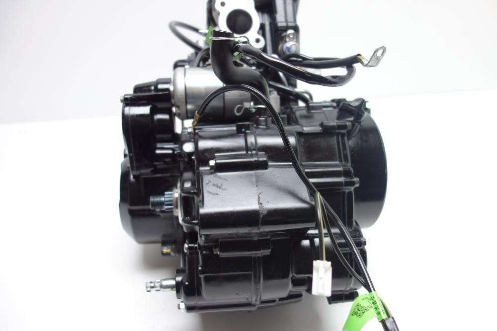 Preview: Kawasaki Z 125 Z125 Motor Engine komplett Bj. 2024 erst 2450 Km