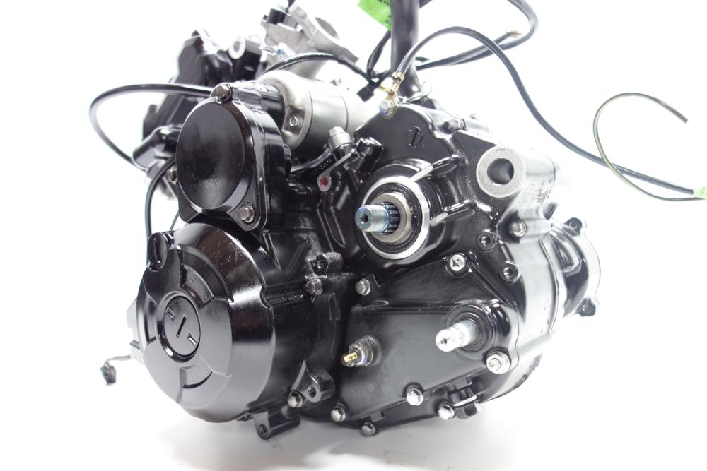 Kawasaki Z 125 Z125 Motor Engine komplett Bj. 2024 erst 2450 Km