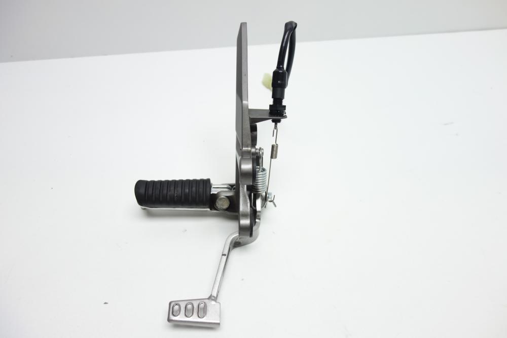 Preview: Kawasaki Z125 Z 125 Fußrastenanlage Fußraste rechts Bremspedal