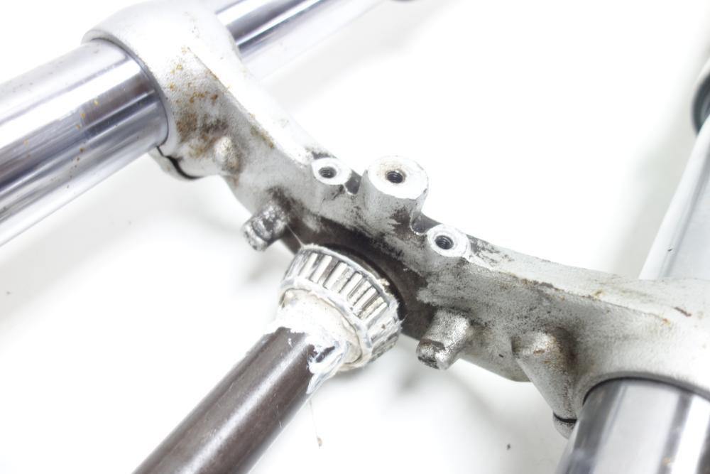 Preview: Kawasaki Zephyr 750 Gabel Gabelbrücke Gabelholm