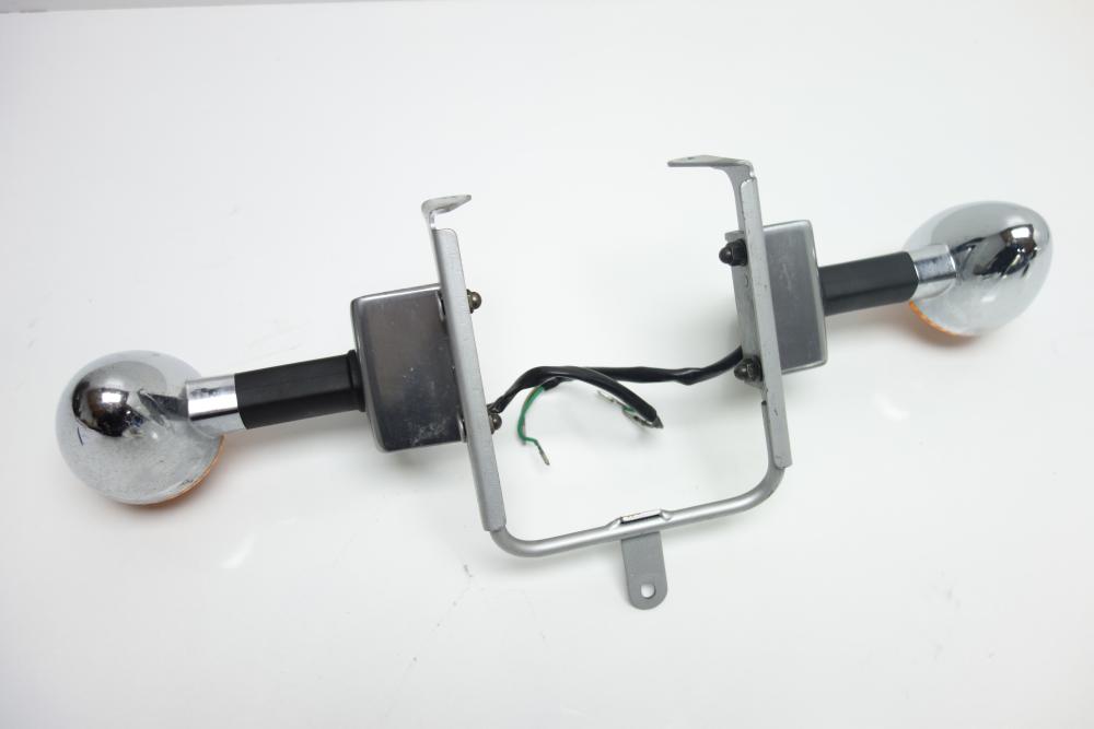 Kawasaki Zephyr 750 Scheinwerferhalter Blinker vorne