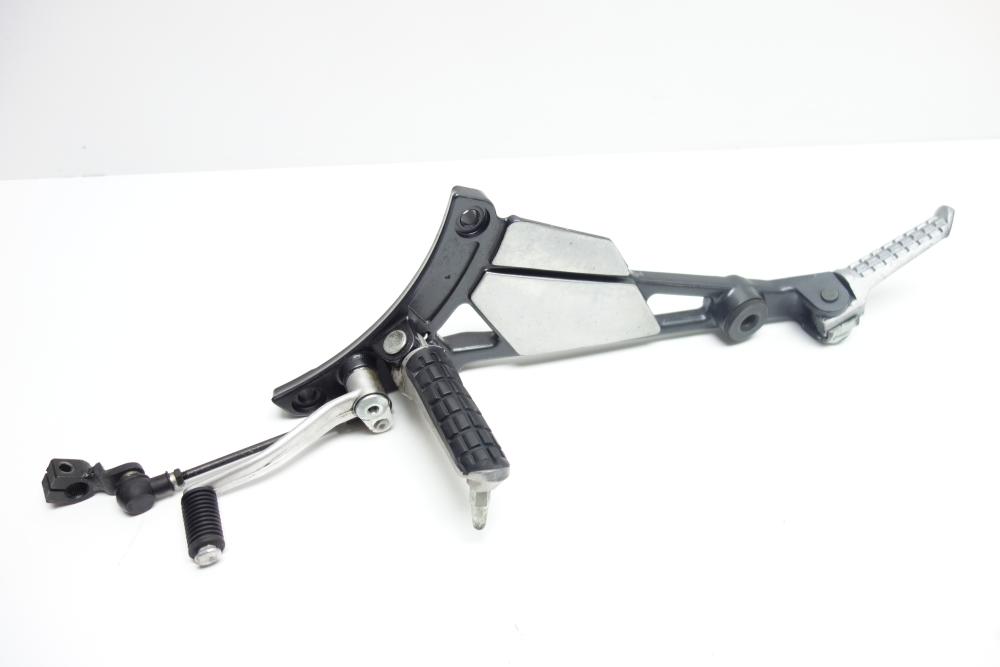 Kawasaki Zephyr 750 Fußrastenanlage Fußraste links Schalthebel